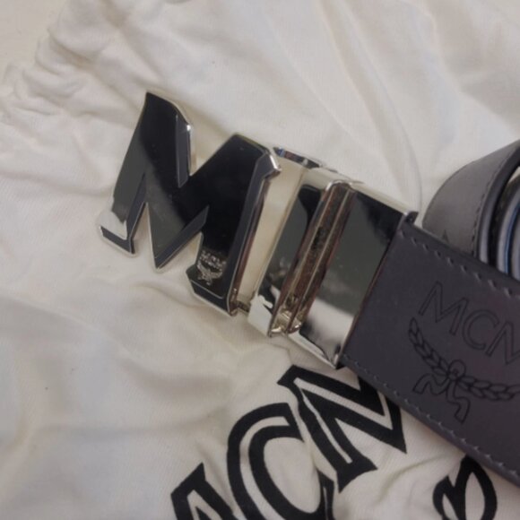 MCM Black Leather Reversible Belt with Silver Logo Buckle New w/ Dustbag Tags - Picture 3 of 11